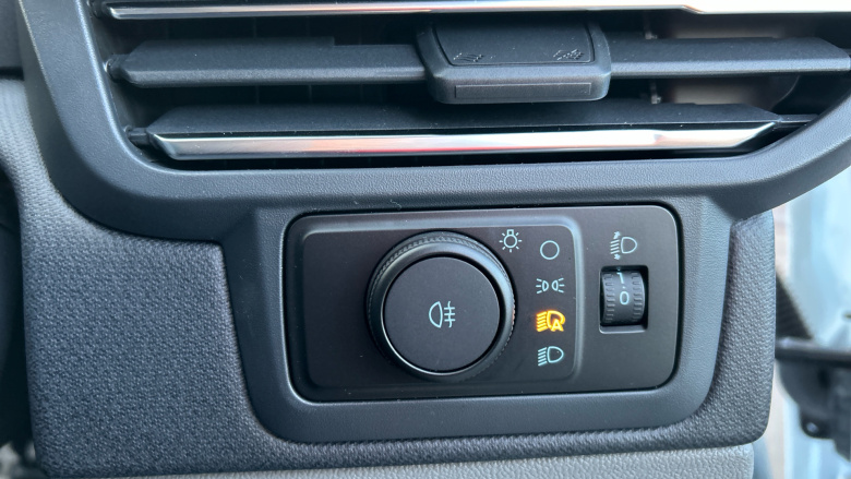 Ford Tourneo Custom 320 L1 Diesel Fwd 2.0 EcoBlue 136ps H1 Titanium 8 seater Auto